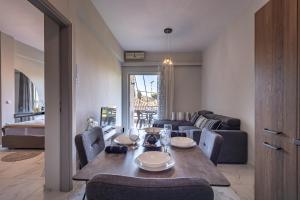 Photo de la galerie de l'établissement Selianitika Bay Apartment B1, à Selianitika