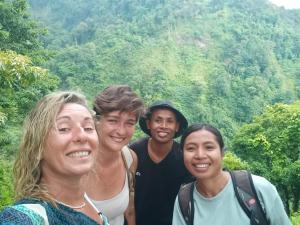 入住Bayan Exotic Homestay的客人