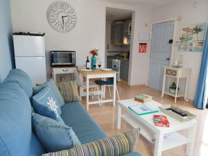 A kitchen or kitchenette at Casa del Mar Air-conditioned Apartment with Swimming Pools - Corralejo Playa