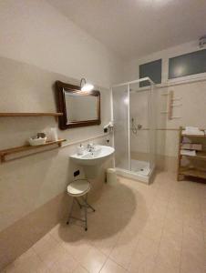 Koupelna v ubytování Le Sorbole