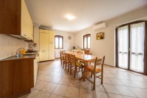 Η κουζίνα ή μικρή κουζίνα στο CASA VACANZE DIONIGI