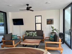 A seating area at Finca el Encanto