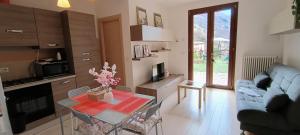 Kuchyň nebo kuchyňský kout v ubytování Bellavistabellano Home relax Varenna Lake Vacation + 14 fotografií