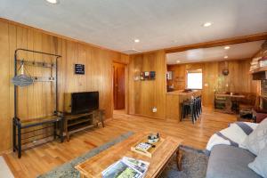 A television and/or entertainment centre at Wrightwood Cabin about 4 Mi to Mtn High Resort!