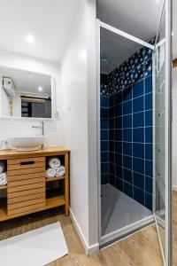 Koupelna v ubytování Gîte de l'étoile Achenheim 3 chambres - jacuzzi