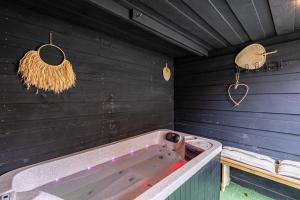 Fotografie z fotogalerie ubytování Gîte de l'étoile Achenheim 3 chambres - jacuzzi v destinaci Achenheim