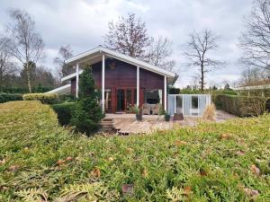 Taman di luar Beautiful holiday home with spacious garden