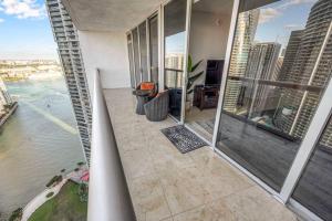 Fotografie z fotogalerie ubytování Icon 39th Floor 1 Bedroom apartment- Bay & City View- FREE SPA v Miami