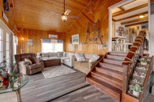 Gallery image of Oceanfront Milford Home with View and Boat Access in Milford