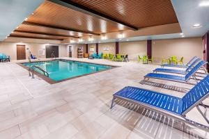 Bazén v ubytování Home2 Suites By Hilton Weatherford nebo v jeho okolí