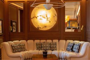 Hotel Montera Madrid, Curio Collection By Hilton的休息区