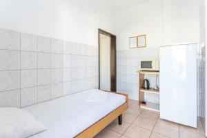 Kuchyň nebo kuchyňský kout v ubytování Apartment Podaca 2783c