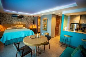 Kuchyň nebo kuchyňský kout v ubytování Enchanted 8 Jewel Luquillo Beachfront - Pool