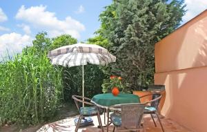 Aed väljaspool majutusasutust Ferienhaus Ribnitz-Damgarten