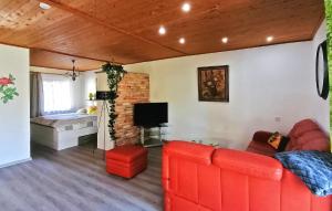 Zona d'estar a Stunning Home In Knigs Wusterhausen Ot With Wifi