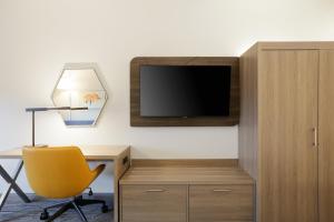 TV a/nebo společenská místnost v ubytování Holiday Inn Express Newton by IHG