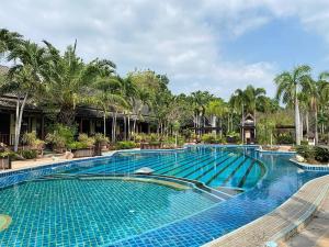 Bazén v ubytování Botany Beach Resort Pattaya nebo v jeho okolí