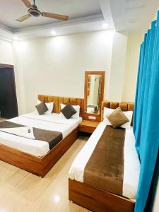 Легло или легла в стая в HOTEL RAJ - Near RAILWAY STATION , HARIDWAR