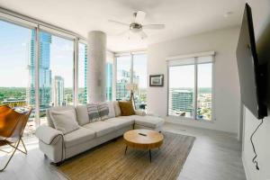 Gallery image of 2BR, 2 Baths Lux Downtown Apt Heart of Austin with Amazing Views, Pool, & Gym in Austin