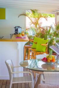 Fotografie z fotogalerie ubytování Appartement élégant à Deshaies avec terrasse privée, 80 m². v destinaci Deshaies