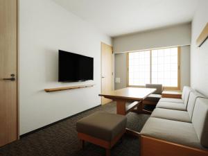 Televiisor ja/või meelelahutuskeskus majutusasutuses MIMARU Tokyo Station East