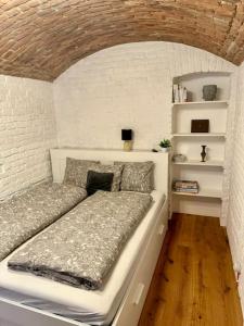 Krevet ili kreveti u jedinici u objektu Zentrale Duplex Art & Design Flat: Garten, BBQ, Kino, 160m2
