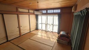 Ō-shindenにある北アルプスの麓｜一軒家のシェアハウス内の和室宿／一匹のひつじ邸のギャラリーの写真