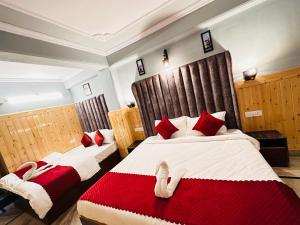 Hotel Avalanche客房内的一张或多张床位