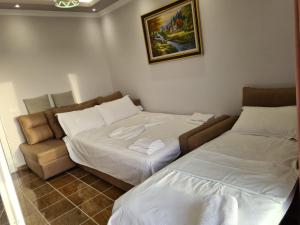 Postel nebo postele na pokoji v ubytování Modern Apartment by the Beach Fishta Q5 23