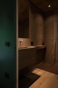 A bathroom at Casariga