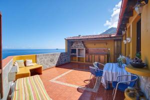 Uma vista do mar tirada da casa de hóspedes