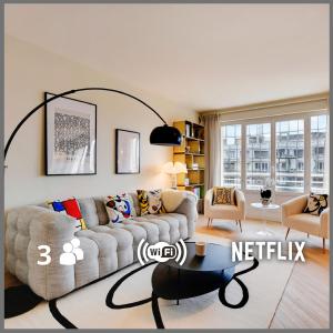 Istumisnurk majutusasutuses Luxury Suite by Les Maisons de Charloc Homes