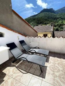 Gallery image of Townhouse in Southern France with a wonderful view in Axat +18 photos