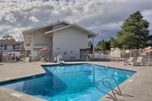 Bazén v ubytování Motel 6-Everett, WA - North nebo v jeho okolí
