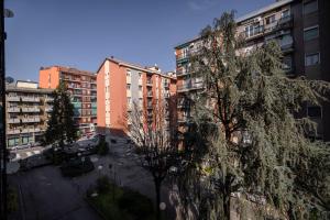 Tòa nhà nơi căn hộ tọa lạc