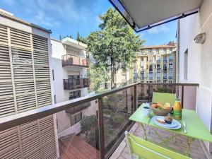 Nestor&Jeeves - RIVOLI PALM - City center - Very close sea