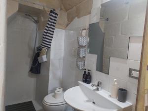 Koupelna v ubytování White Suite B&B