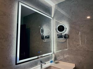 Ванная комната в Ziyorat Luxury Hotel