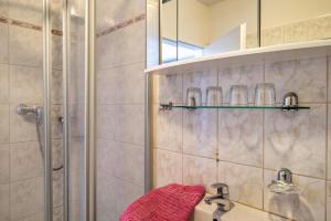 Ένα μπάνιο στο Apartment Kaiser +12 φωτογραφίες