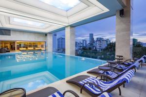 Bazén v ubytování Dendro Gold Hotel nebo v jeho okolí