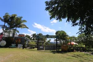 Aed väljaspool majutusasutust Daintree Riverview Lodges
