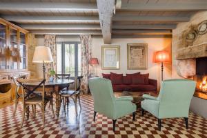 Uma área de estar em Les Clefs de Troplong Mondot