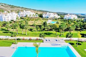 Basen w obiekcie 2288 new modern penthouse with privat pool lub w pobliżu
