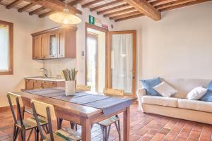 Η κουζίνα ή μικρή κουζίνα στο Appartamento - La Meridiana