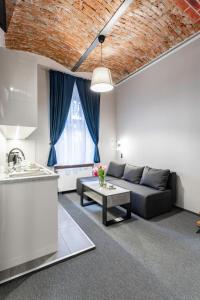 Posezení v ubytování DAVE Elegant Apartments KRAKÓW Old Town + 29 fotografií