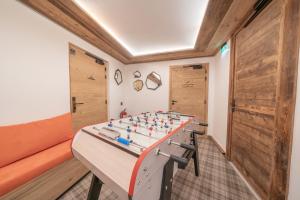 Herní místnost v ubytování Chalet Hotel Yeti