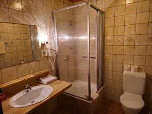 Koupelna v ubytování Haus Schweighofer + 12 fotografií