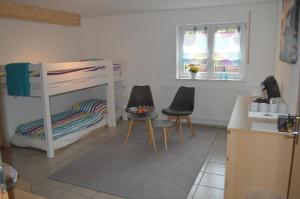 Photo de la galerie de l'établissement Gelbe 10 - Wohlfühloase für die ganze Familie - nähe Legoland, à Burtenbach