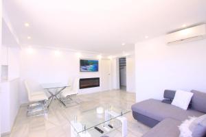 Fotografie z fotogalerie ubytování 1094 modern duplex penthouse on the beach v destinaci Marbella + 25 fotografií