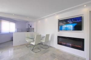 Fotografie z fotogalerie ubytování 1094 modern duplex penthouse on the beach v destinaci Marbella